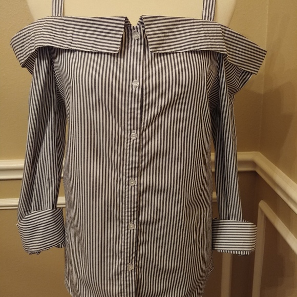 Navy blue and White off the shoulder - Picture 5 of 8